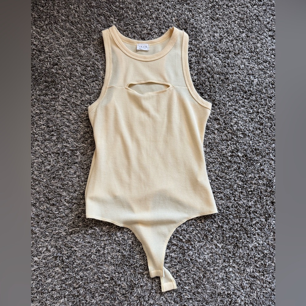 Le Lis Cream Sleeveless Bodysuit
